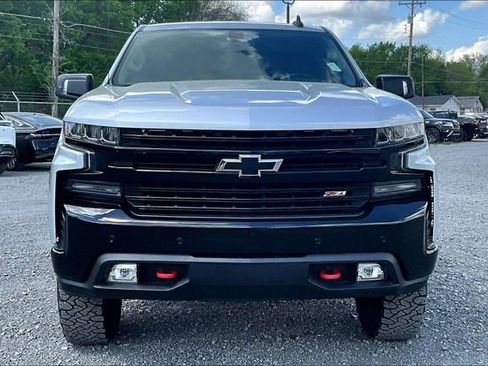 Used 2019 Chevrolet Silverado 1500 LT Trail Boss image 2