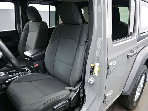 Used 2022 Jeep Wrangler Unlimited Sport S image 10