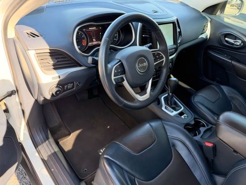 Used 2014 Jeep Cherokee Limited w/ Luxury Group image 16