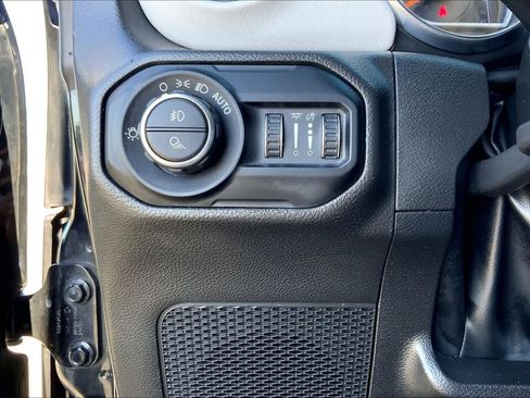 Used 2022 Jeep Gladiator Overland AWD/4WD image 64