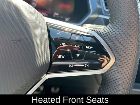 Certified 2024 Volkswagen Tiguan SE R-Line image 22