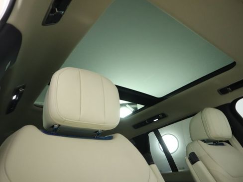 New 2026 Land Rover Range Rover SE image 19