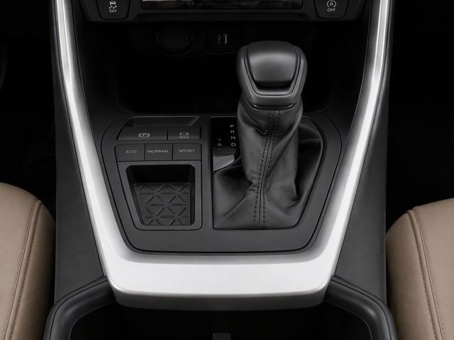 Used 2024 Toyota RAV4 XLE w/ Convenience Package FWD image 13