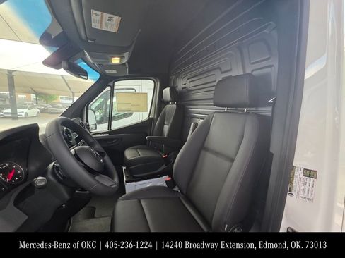 New 2026 Mercedes-Benz Sprinter 2500 image 10