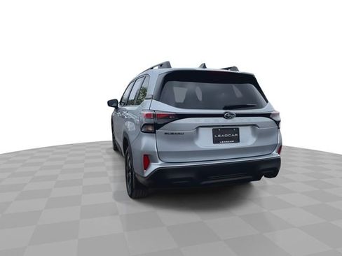 Used 2025 Subaru Forester Premium AWD/4WD image 7