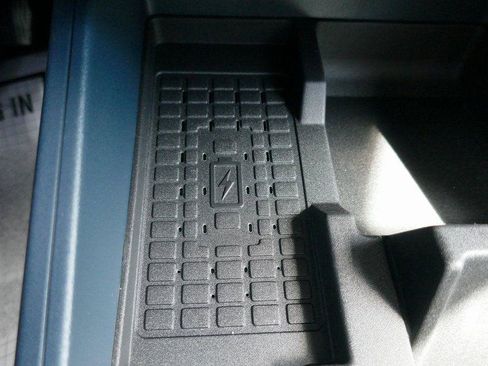 New 2025 Ford Maverick Lariat w/ Black Appearance Package image 17