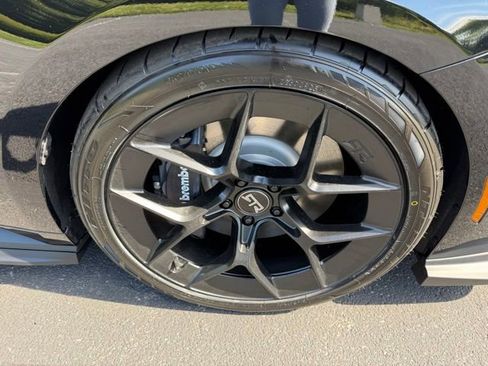 New 2026 Ford Mustang GT Premium w/ GT Performance Package RWD image 9
