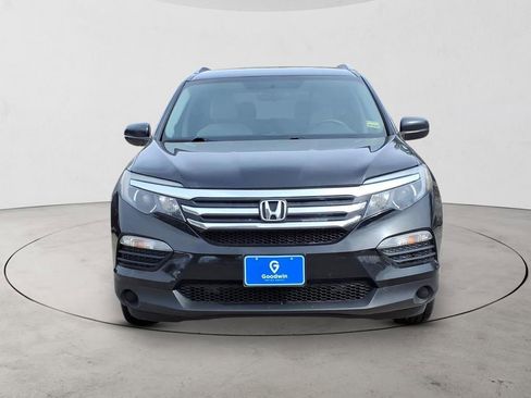 Used 2017 Honda Pilot LX image 2