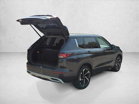 Used 2024 Mitsubishi Outlander SE FWD image 10