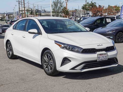 Certified 2024 Kia Forte LXS w/ LXS Technology Package image 3