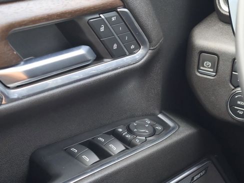 Used 2024 Chevrolet Silverado 2500 High Country w/ High Country Premium Package image 18