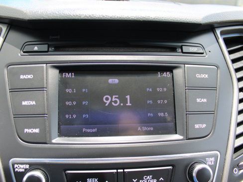 Used 2017 Hyundai Santa Fe Sport FWD image 10