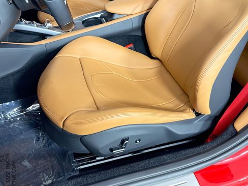 Certified 2022 Ferrari Portofino M RWD image 18