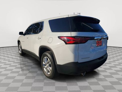 Used 2022 Chevrolet Traverse LS image 4