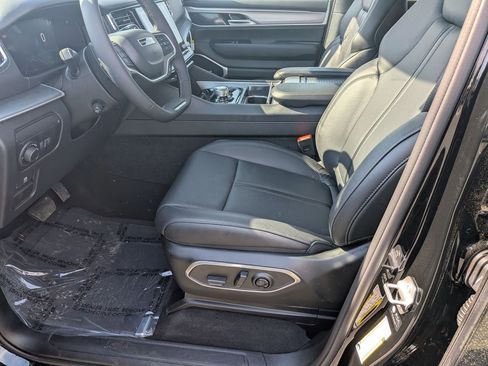 New 2026 Jeep Grand Wagoneer L Limited AWD/4WD image 12