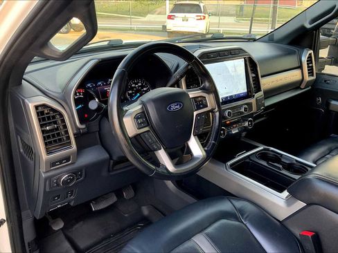 Used 2022 Ford F350 Platinum image 17