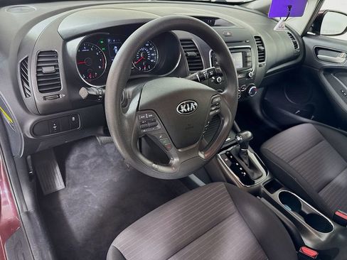 Used 2017 Kia Forte LX w/ LX Popular Package image 9