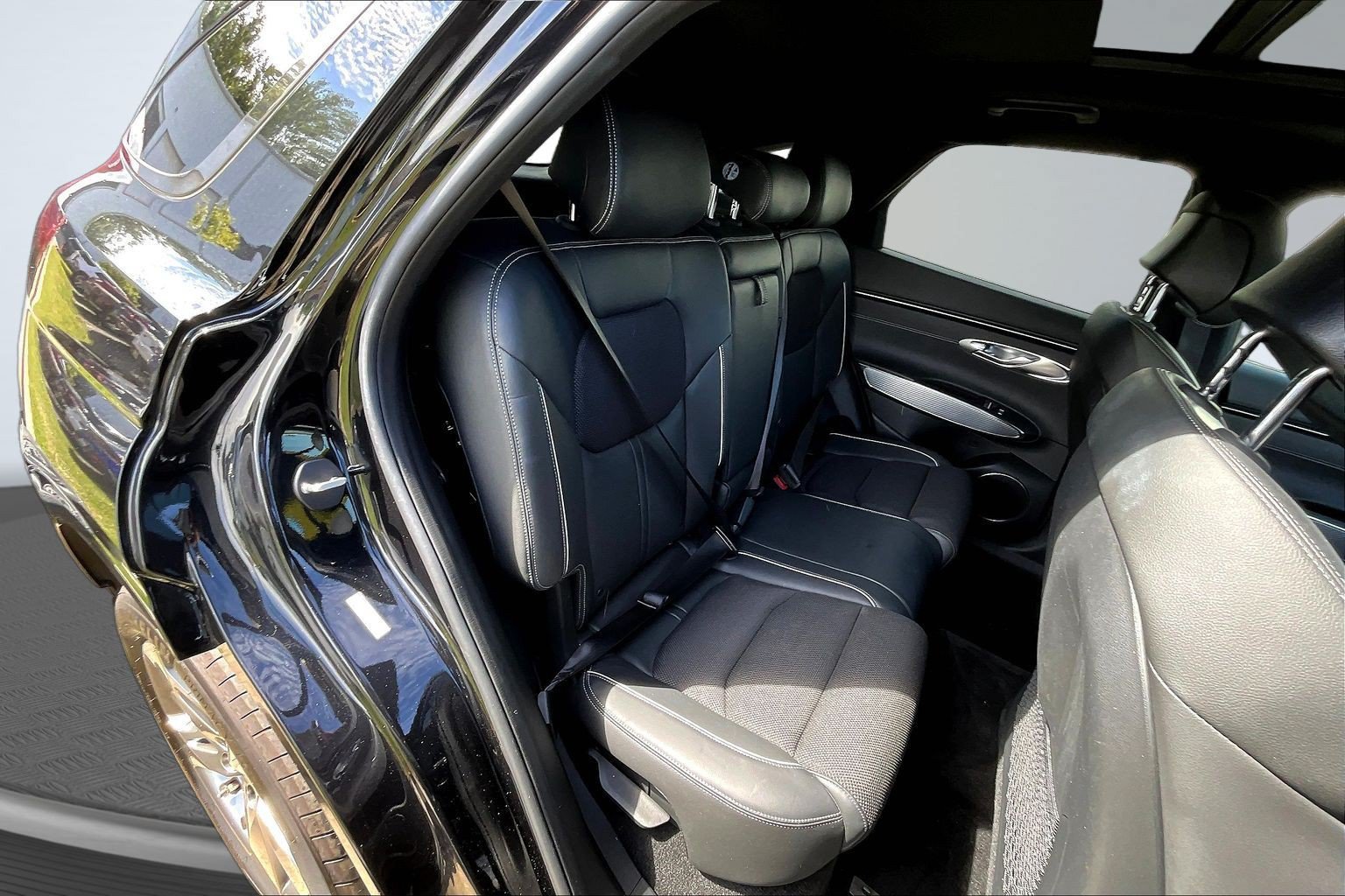 Used 2025 Genesis GV70 3.5T Sport AWD/4WD image 21
