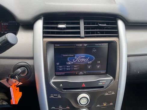 Used 2013 Ford Edge SEL FWD image 16