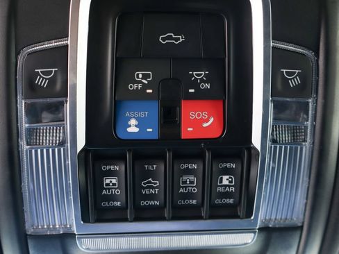 Used 2022 RAM 1500 Laramie w/ G/T Package RWD image 28