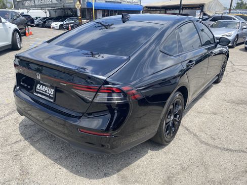 Used 2025 Honda Accord SE image 9