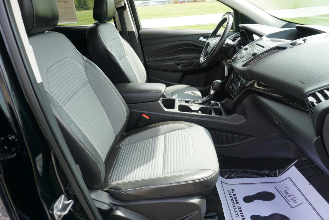 Used 2018 Ford Escape SE w/ SE Sport Appearance Package FWD image 22