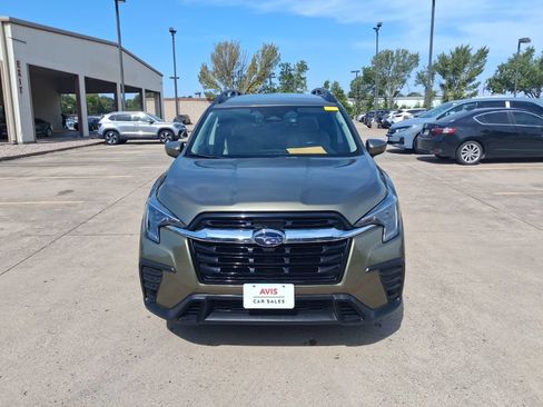 Used 2025 Subaru Ascent Premium AWD/4WD image 5