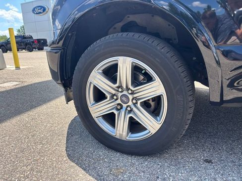 Used 2018 Ford F150 XLT w/ Equipment Group 302A Luxury AWD/4WD image 10