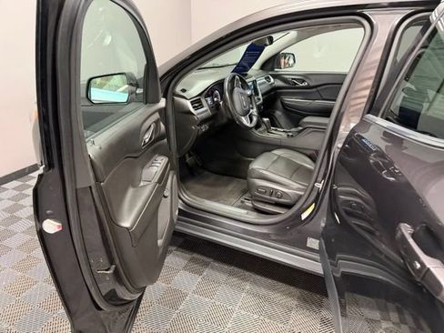 Used 2017 GMC Acadia SLT AWD/4WD image 14