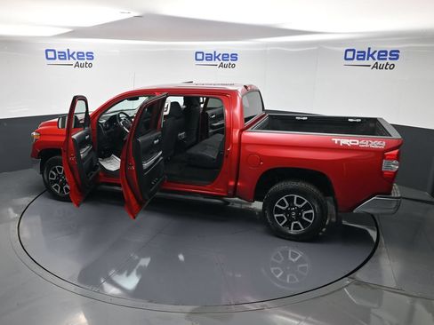 Used 2018 Toyota Tundra SR5 w/ TRD Off Road Package AWD/4WD image 60