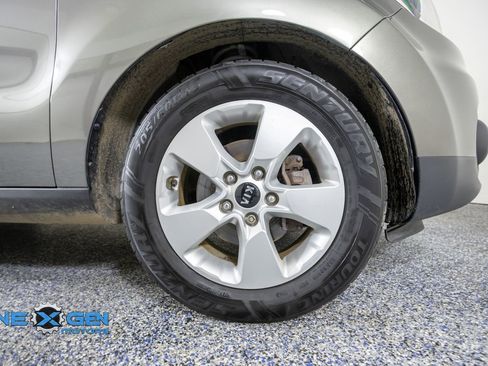 Used 2018 Kia Soul FWD image 43