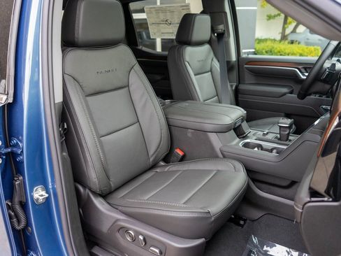 New 2026 GMC Sierra 1500 Denali image 9