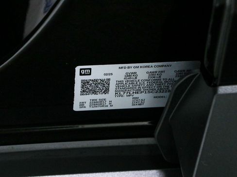 Used 2025 Chevrolet Trax LT w/ LT Convenience Package FWD image 31