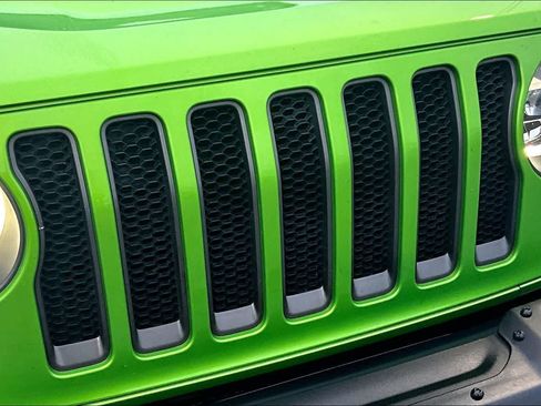 Used 2018 Jeep Wrangler Unlimited Rubicon image 33