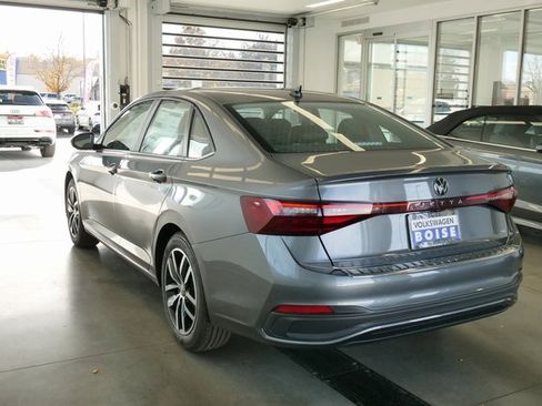 New 2026 Volkswagen Jetta SE image 4