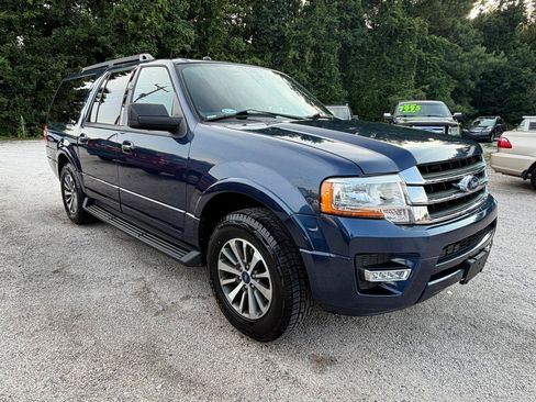Used 2017 Ford Expedition EL XLT w/ Equipment Group 202A AWD/4WD image 8