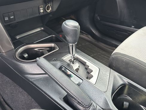 Used 2018 Toyota RAV4 XLE image 23