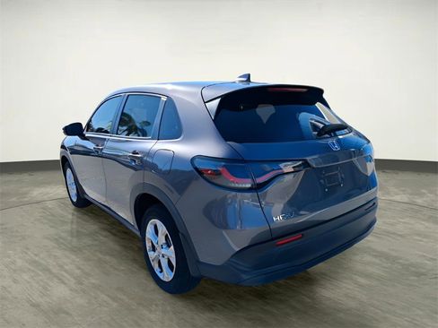 Certified 2023 Honda HR-V LX image 3