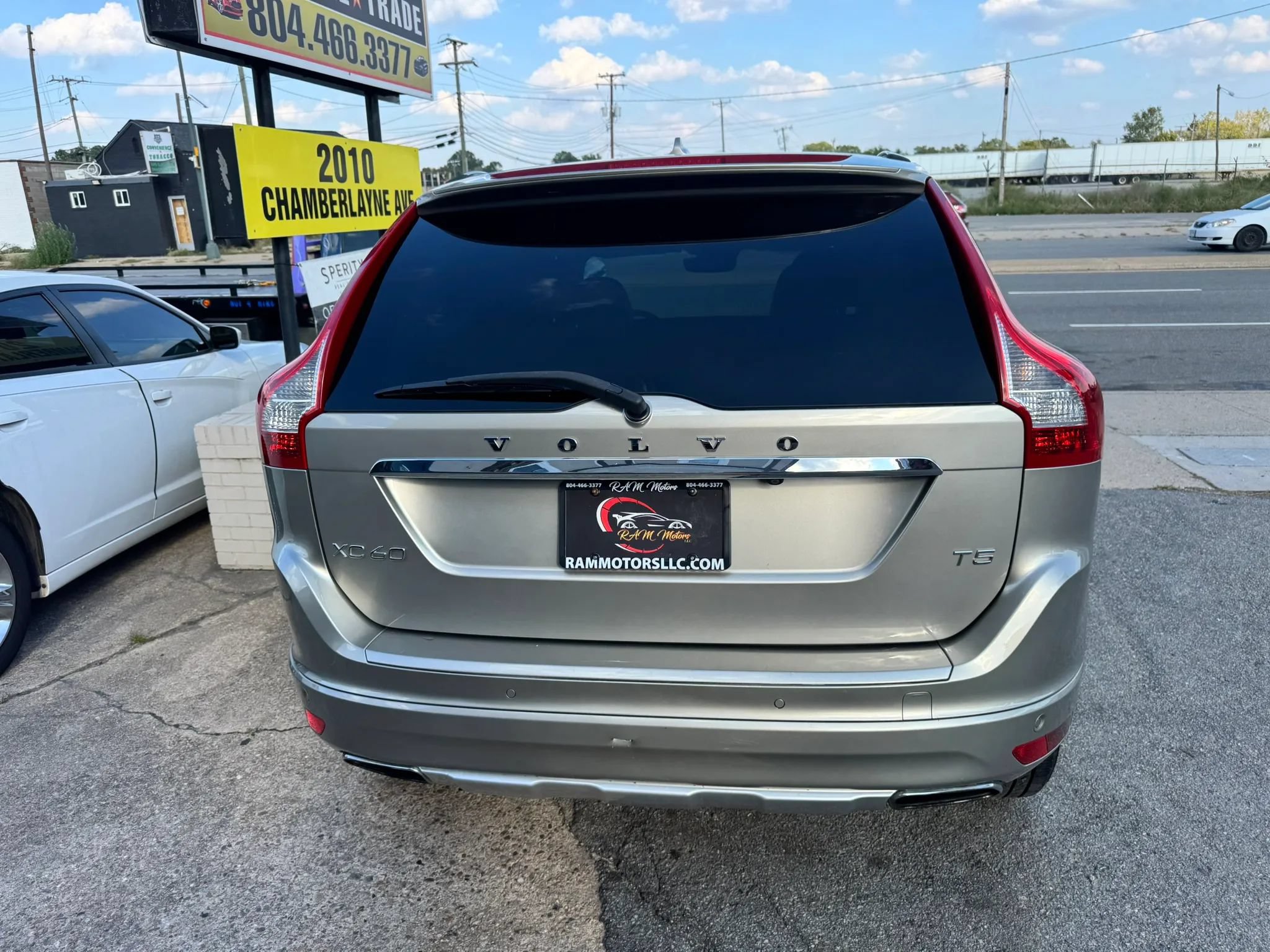 Used 2015 Volvo XC60 T5 Premier FWD image 4