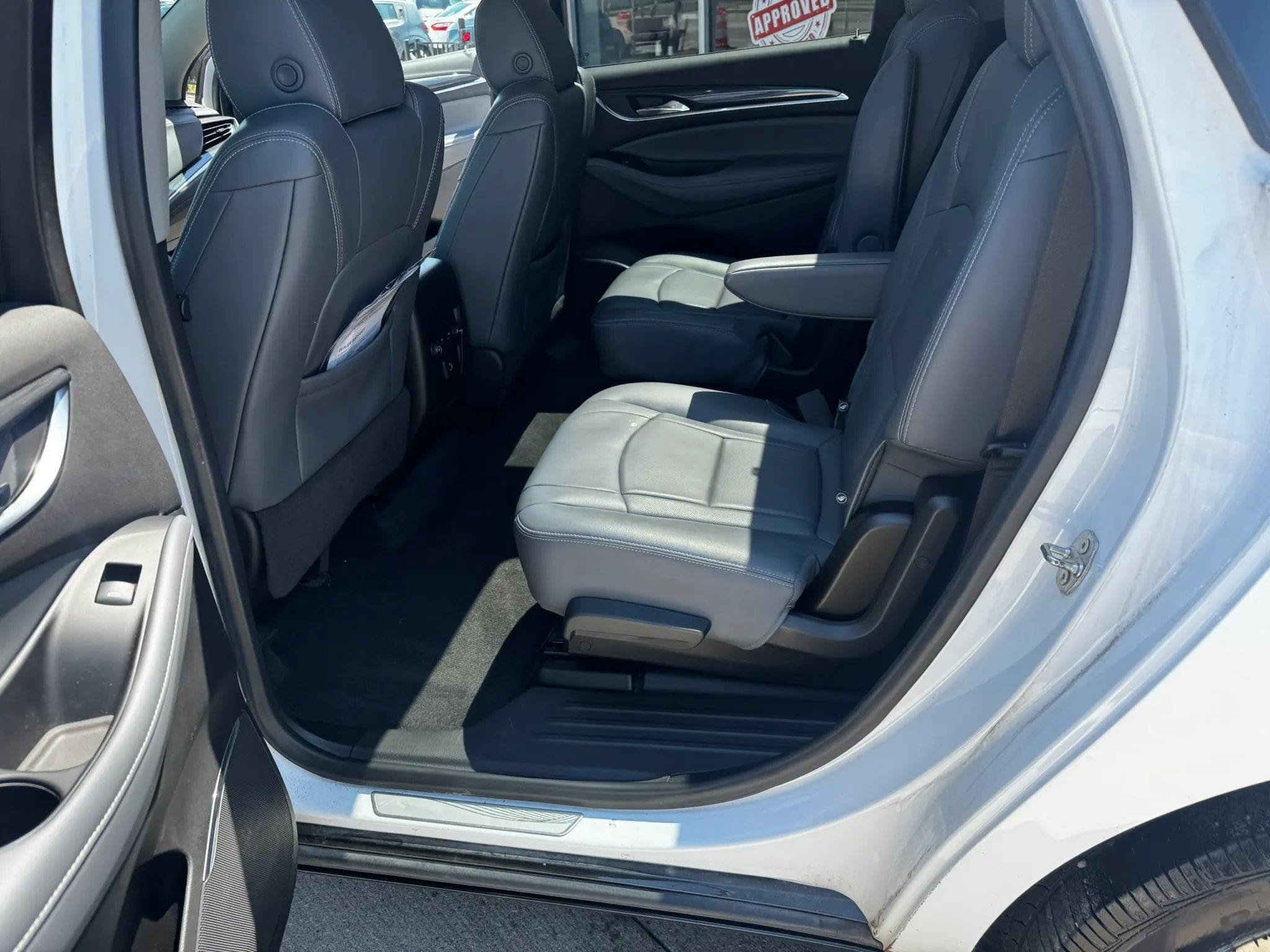 Used 2019 Buick Enclave Essence AWD/4WD image 16