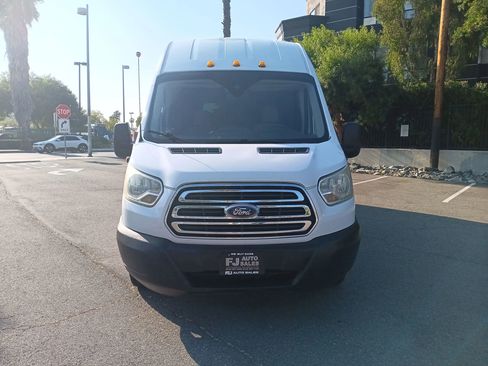 Used 2016 Ford Transit 350 XLT RWD image 2