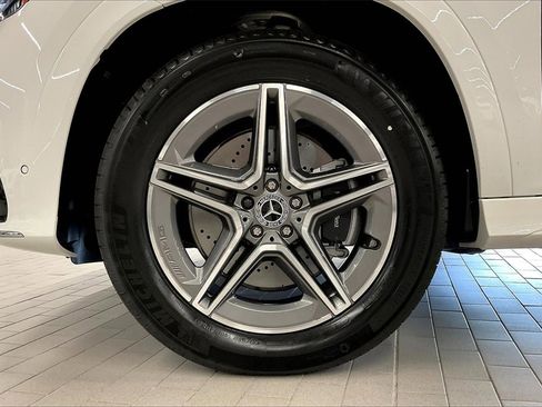 New 2025 Mercedes-Benz GLE 580 4MATIC image 11
