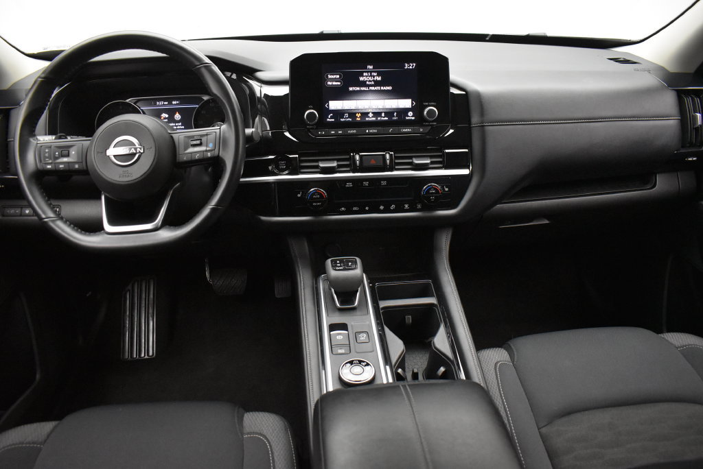 Used 2025 Nissan Pathfinder SV AWD/4WD image 25