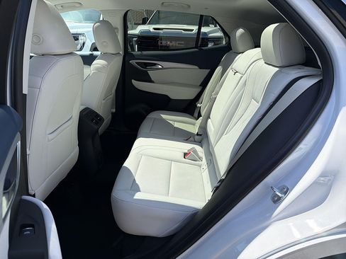 Used 2026 Buick Envision Avenir AWD/4WD image 25