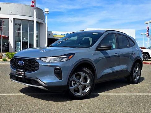 Used 2025 Ford Escape ST-Line image 3