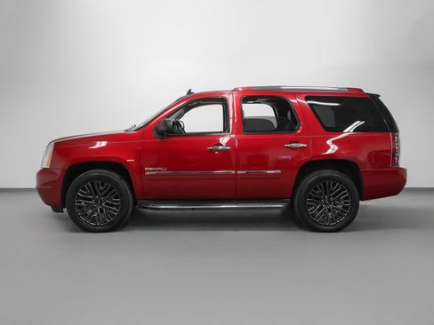 Used 2013 GMC Yukon Denali image 2