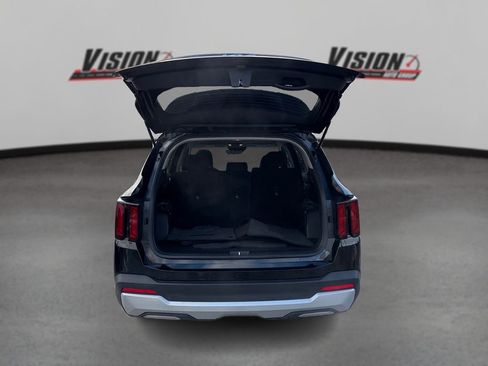 Used 2025 Kia Sorento LX image 11