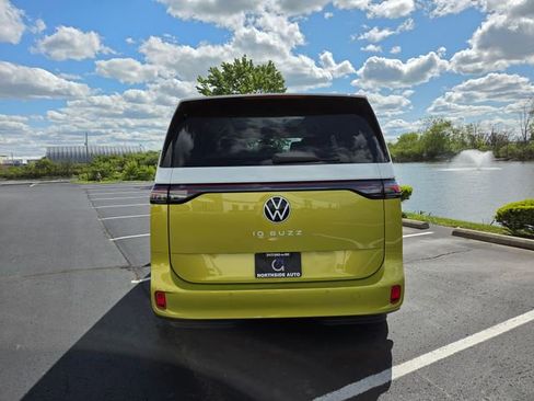 Used 2025 Volkswagen ID. Buzz 1st Edition RWD image 6