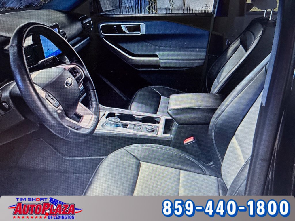 Used 2022 Ford Explorer XLT w/ Equipment Group 202A AWD/4WD image 6