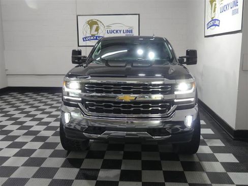 Used 2018 Chevrolet Silverado 1500 LTZ AWD/4WD image 3